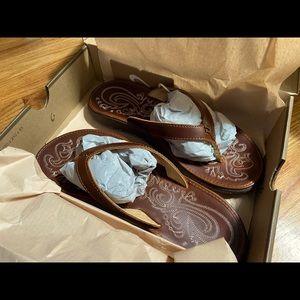 BRAND NEW OluKai Sandals - Paniolo, size 7